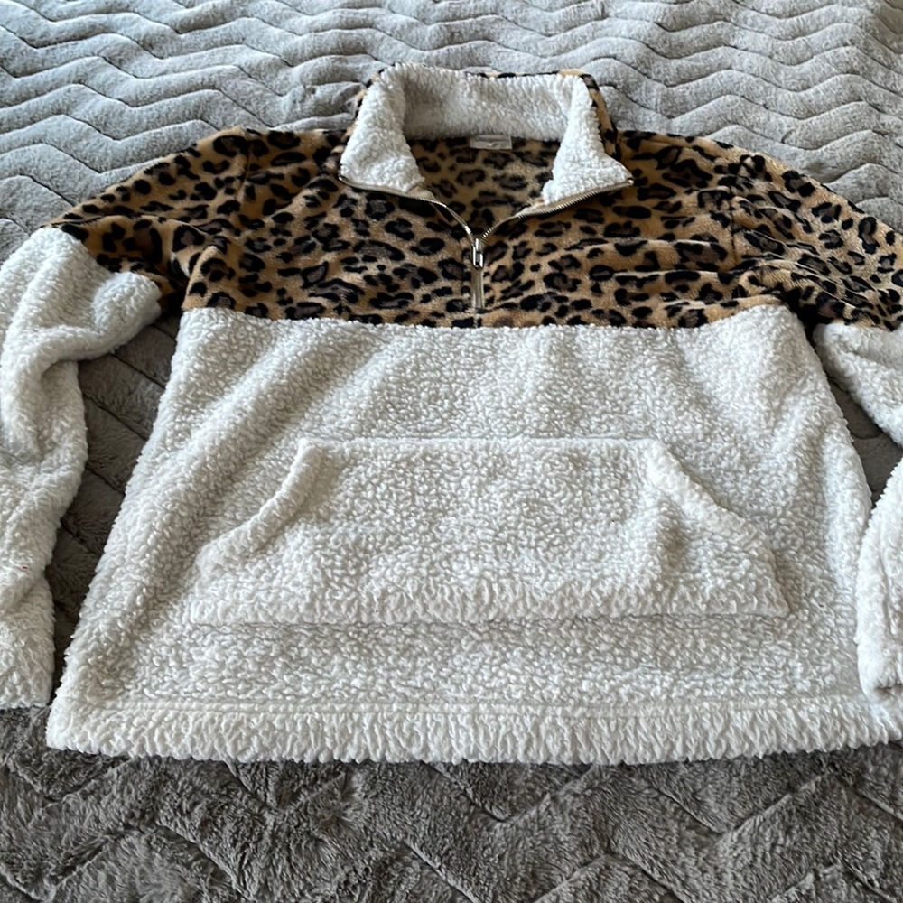 Worn twice Womans pullover quarter zip up